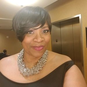 Meet your Posher, Shirrell